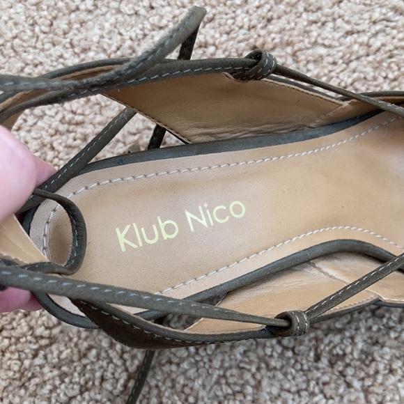 NWOT Anthropologie Olive lace up heel - Picture 5 of 7